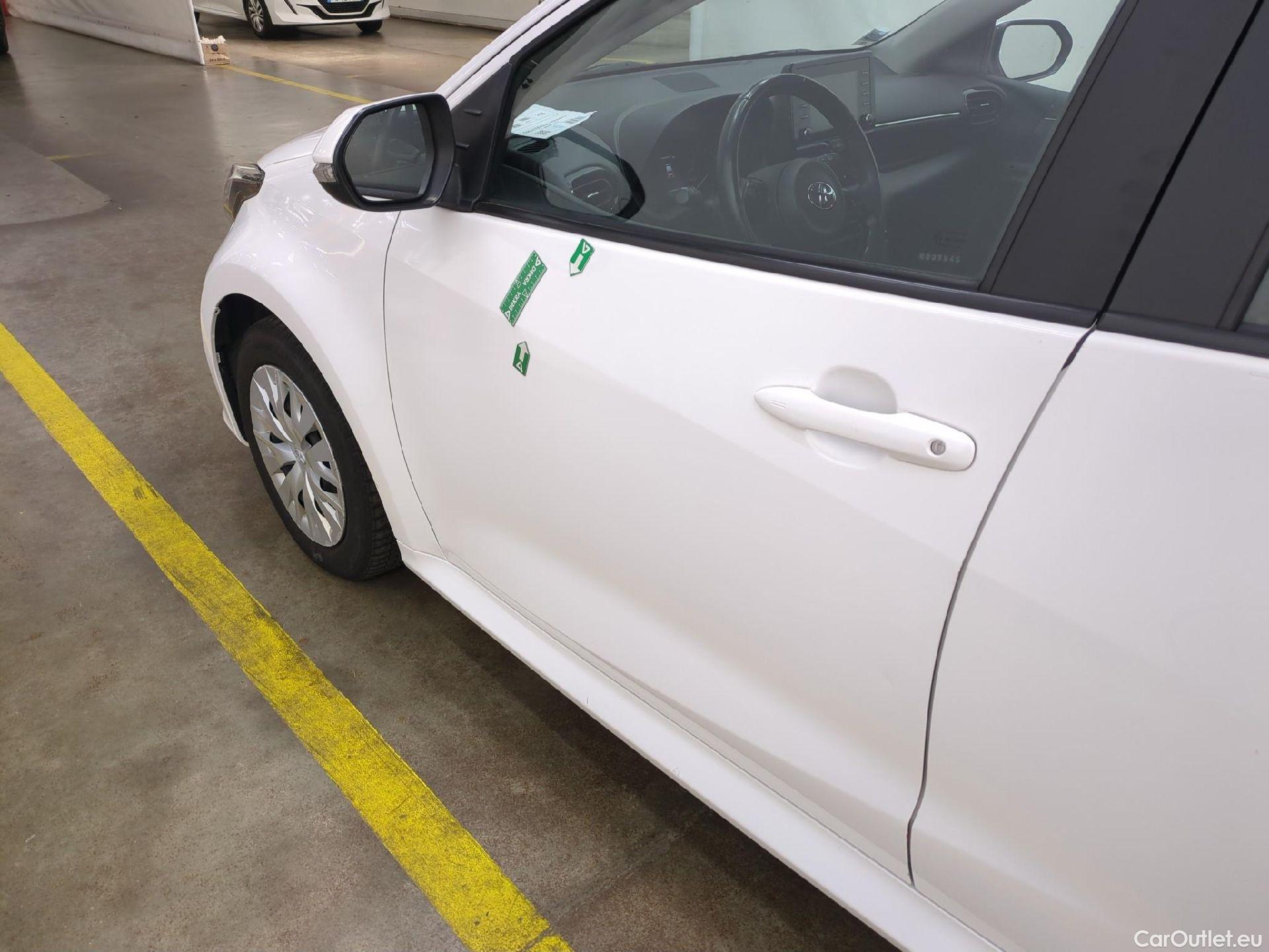  Toyota  Yaris TOYOTA  Hybride / 2019 / 5P / Berline Hybride 116h Dynamic Business Beyond Zer #22