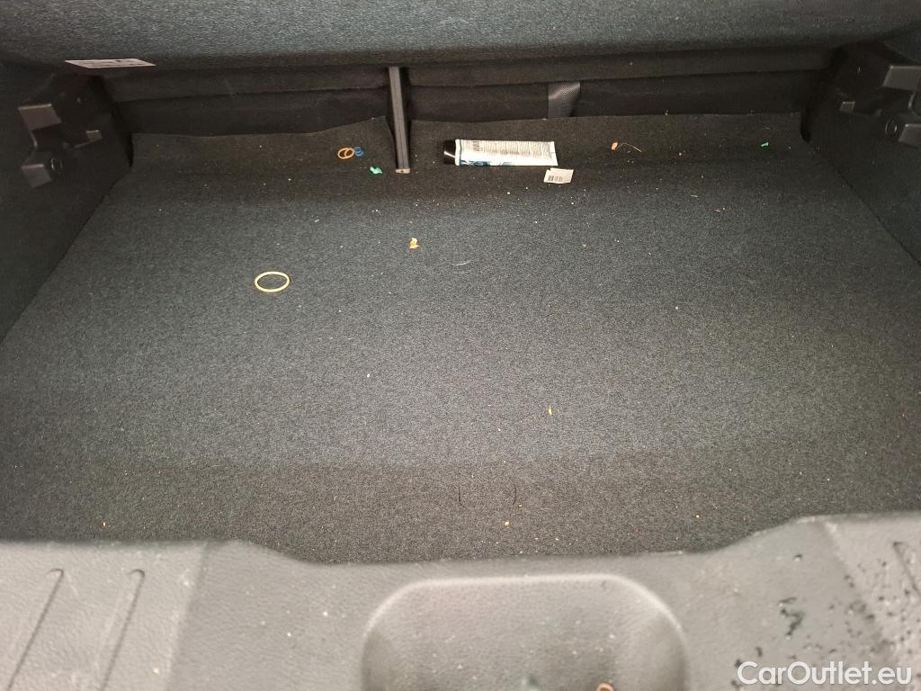  Nissan  Juke NISSAN  / 2019 / 5P / Crossover DIG-T 114 BVM6 Shadow(SP) #10