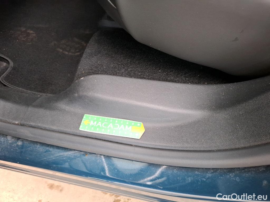  Peugeot  3008  Allure Pack 1.5 HDi 130CV BVA8 E6d #15