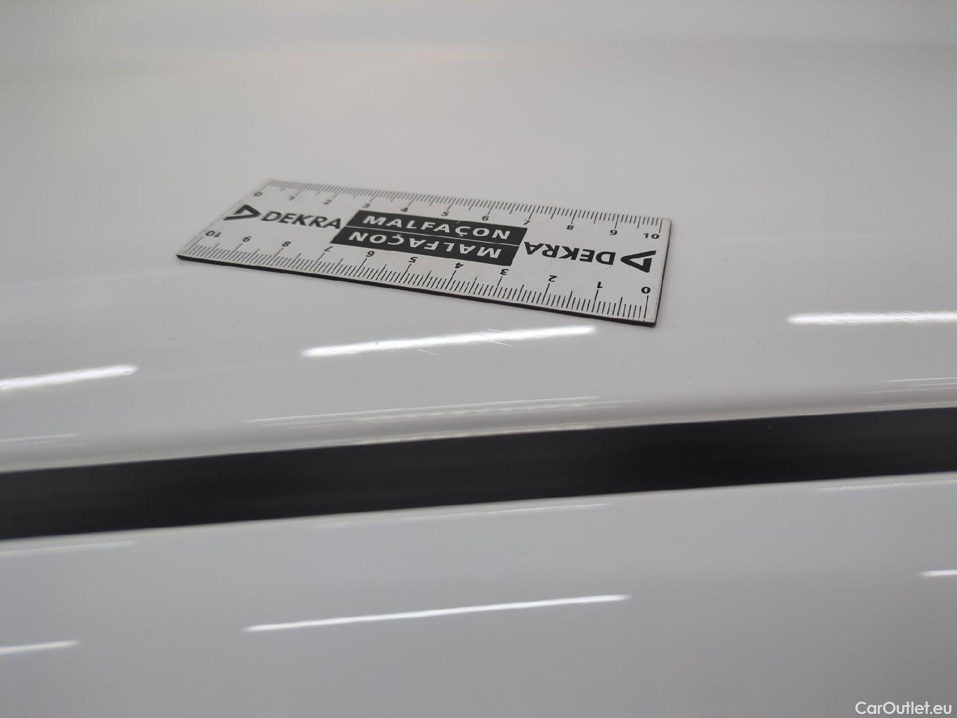  Toyota  Yaris TOYOTA  Hybride / 2019 / 5P / Berline Hybride 116h Dynamic Business Beyond Zer #39