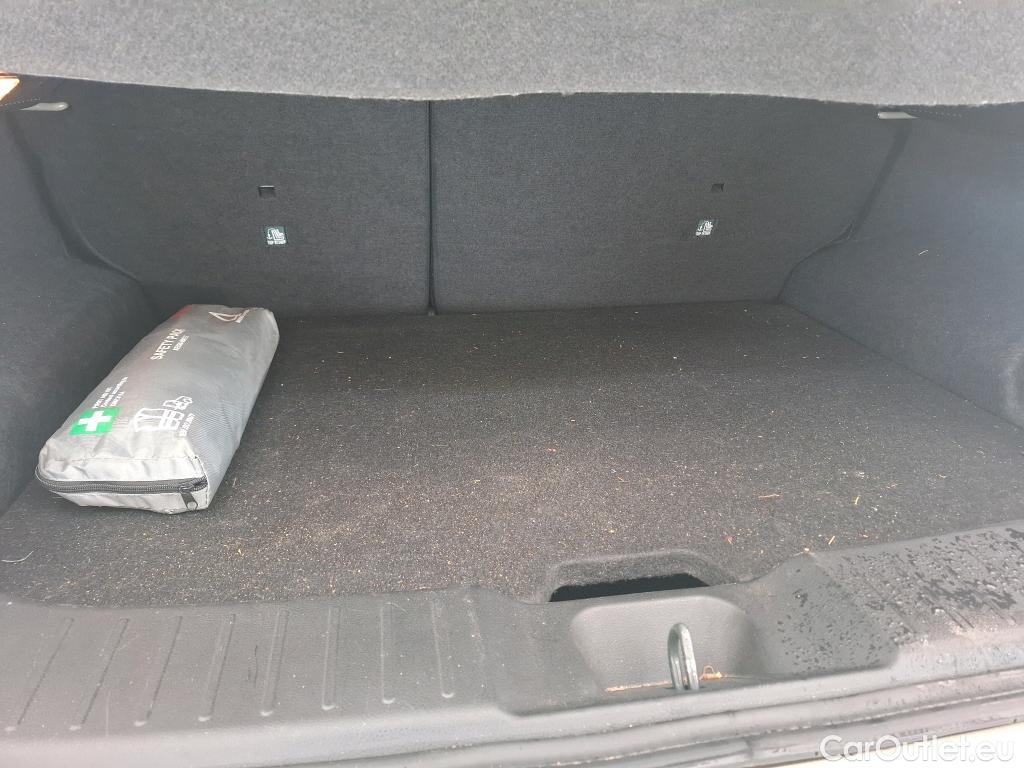  Nissan  Juke NISSAN  / 2019 / 5P / Crossover DIG-T 114 BVM6 Shadow(SP) #11