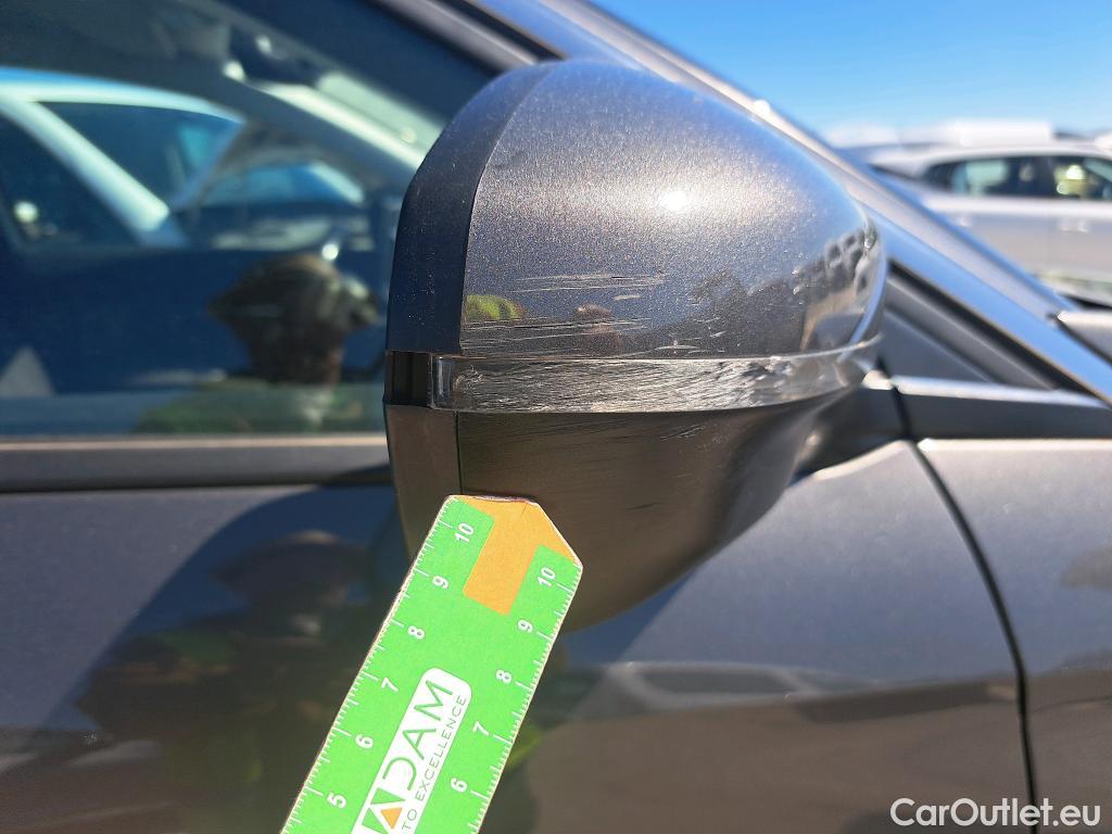  Peugeot  3008 PEUGEOT  / 2020 / 5P / todoterreno 1.5 BlueHDi 96kW (130CV) S&S Active Pack #44