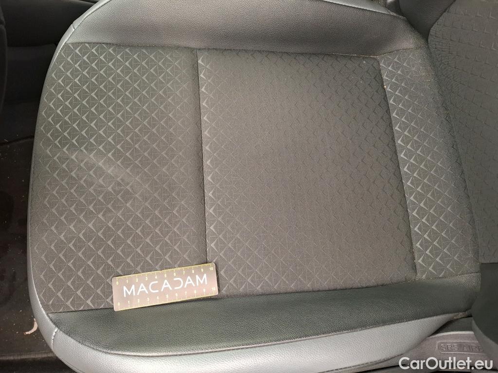  Nissan  Juke NISSAN  / 2019 / 5P / Crossover DIG-T 114 BVM6 Shadow(SP) #17