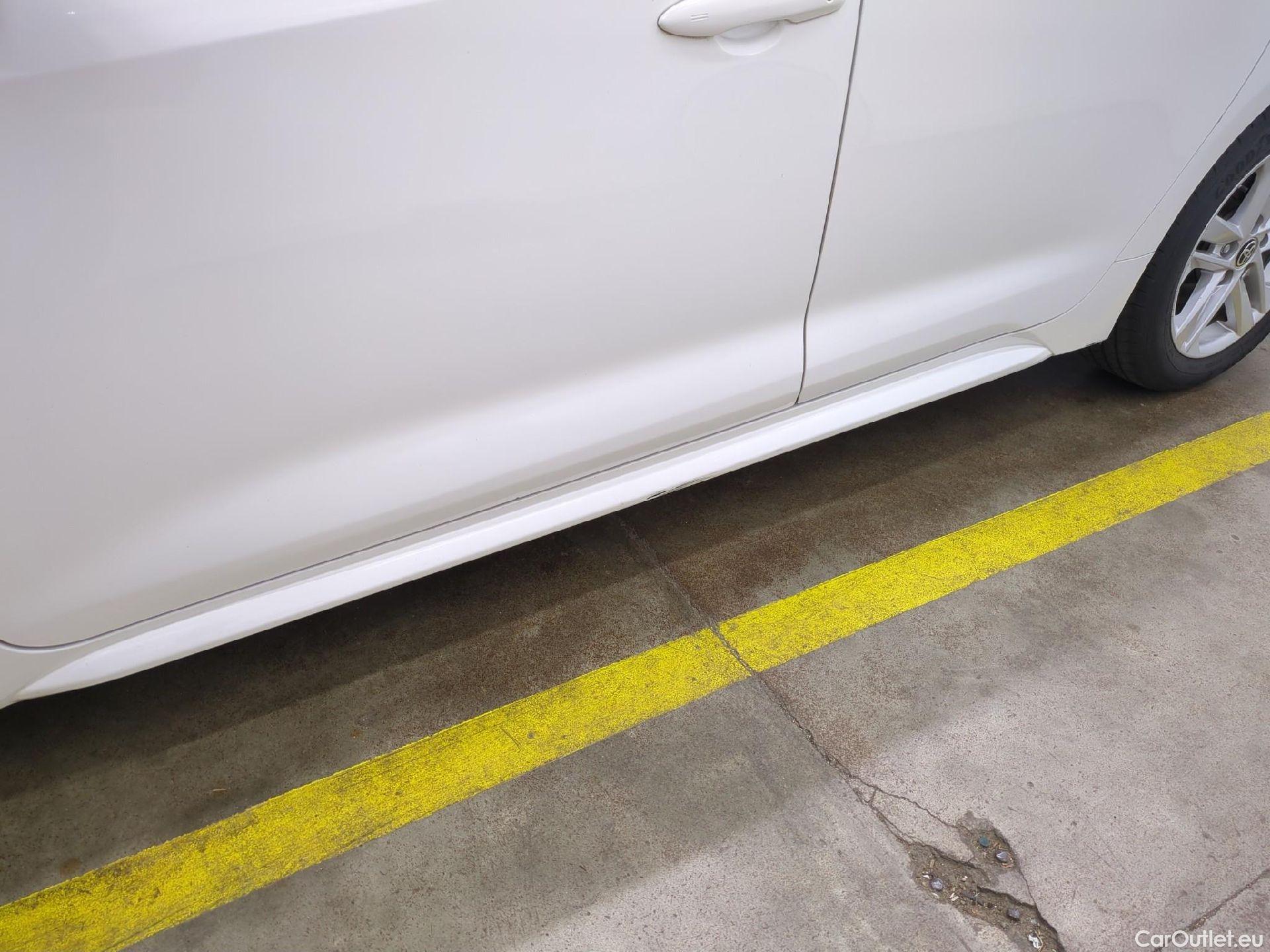  Toyota  Corolla TOYOTA  Touring Sports / 2018 / 5P / Break Hybride 122h Dynamic Business Beyond Zer #27