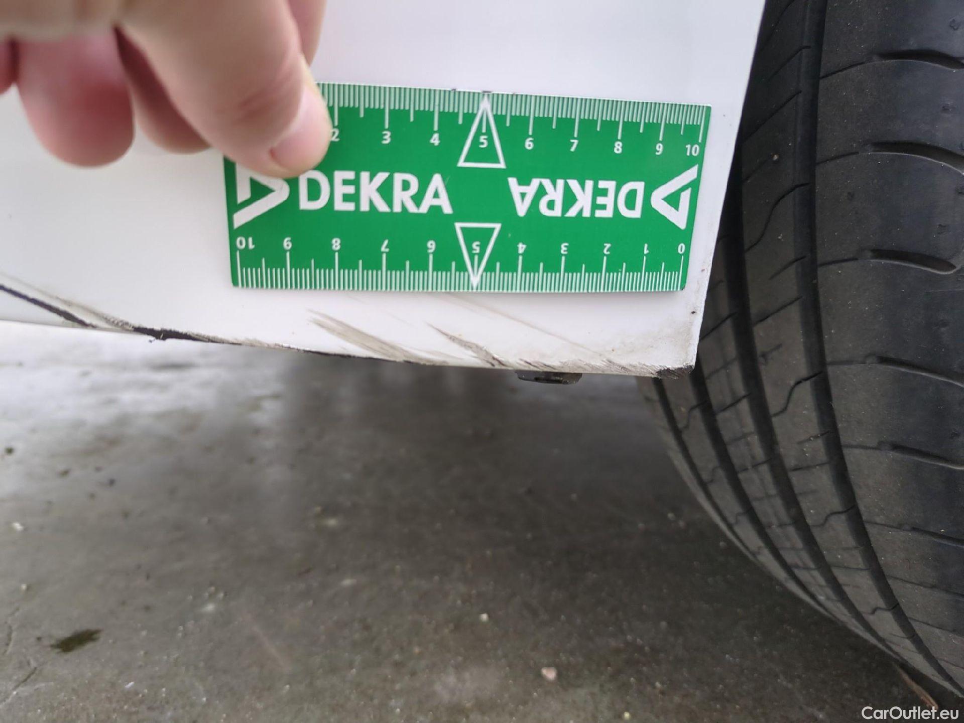  Toyota  Corolla TOYOTA  Touring Sports / 2018 / 5P / Break Hybride 122h Dynamic Business Beyond Zer #31