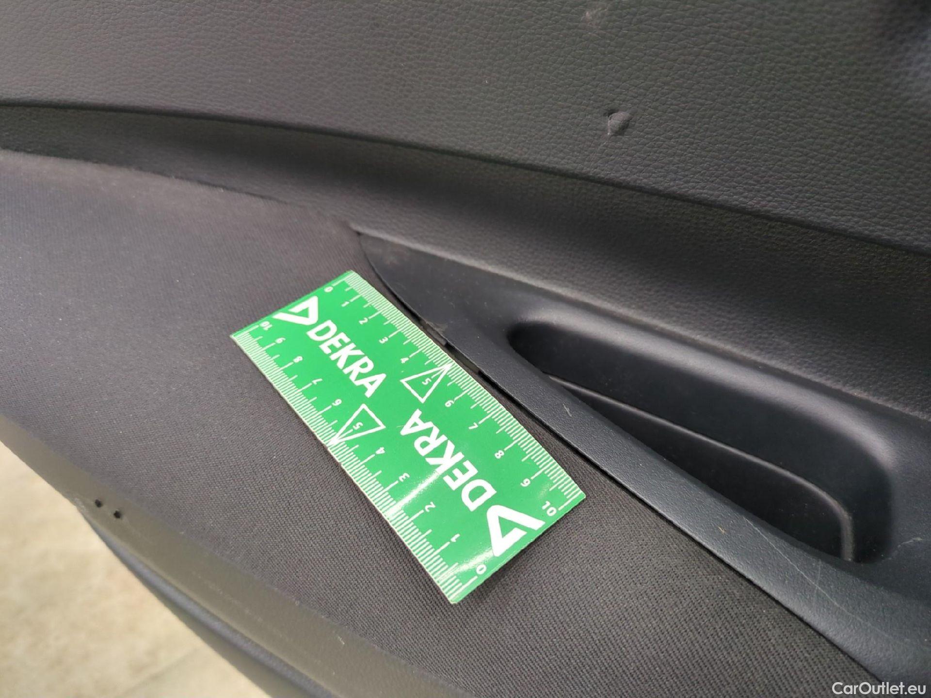  Toyota  Corolla TOYOTA  Touring Sports / 2018 / 5P / Break Hybride 122h Dynamic Business Beyond Zer #7