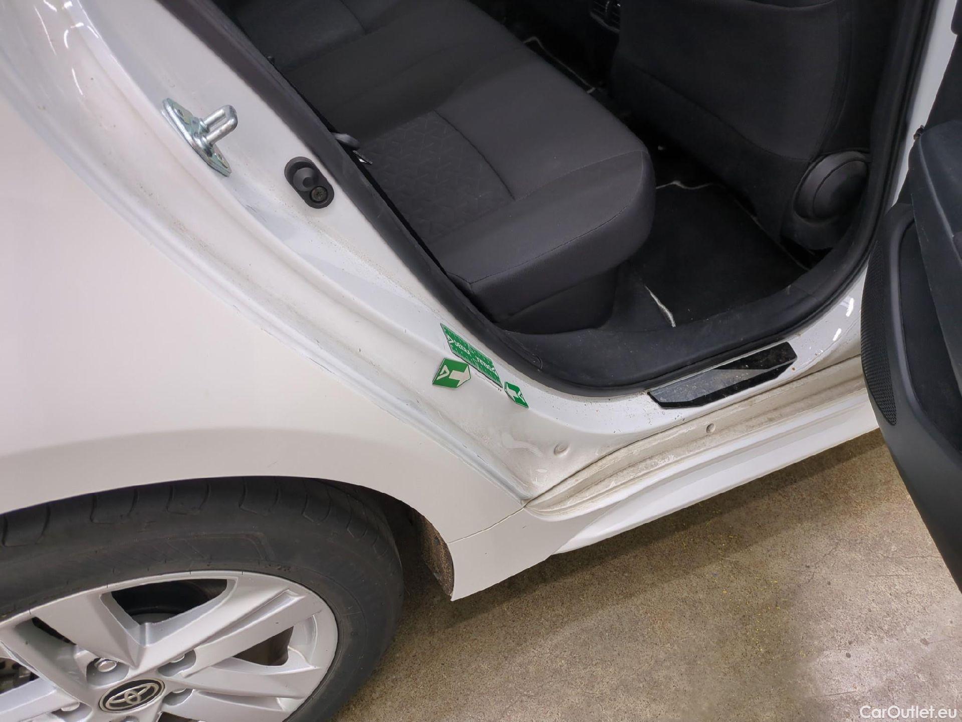  Toyota  Corolla TOYOTA  Touring Sports / 2018 / 5P / Break Hybride 122h Dynamic Business Beyond Zer #41