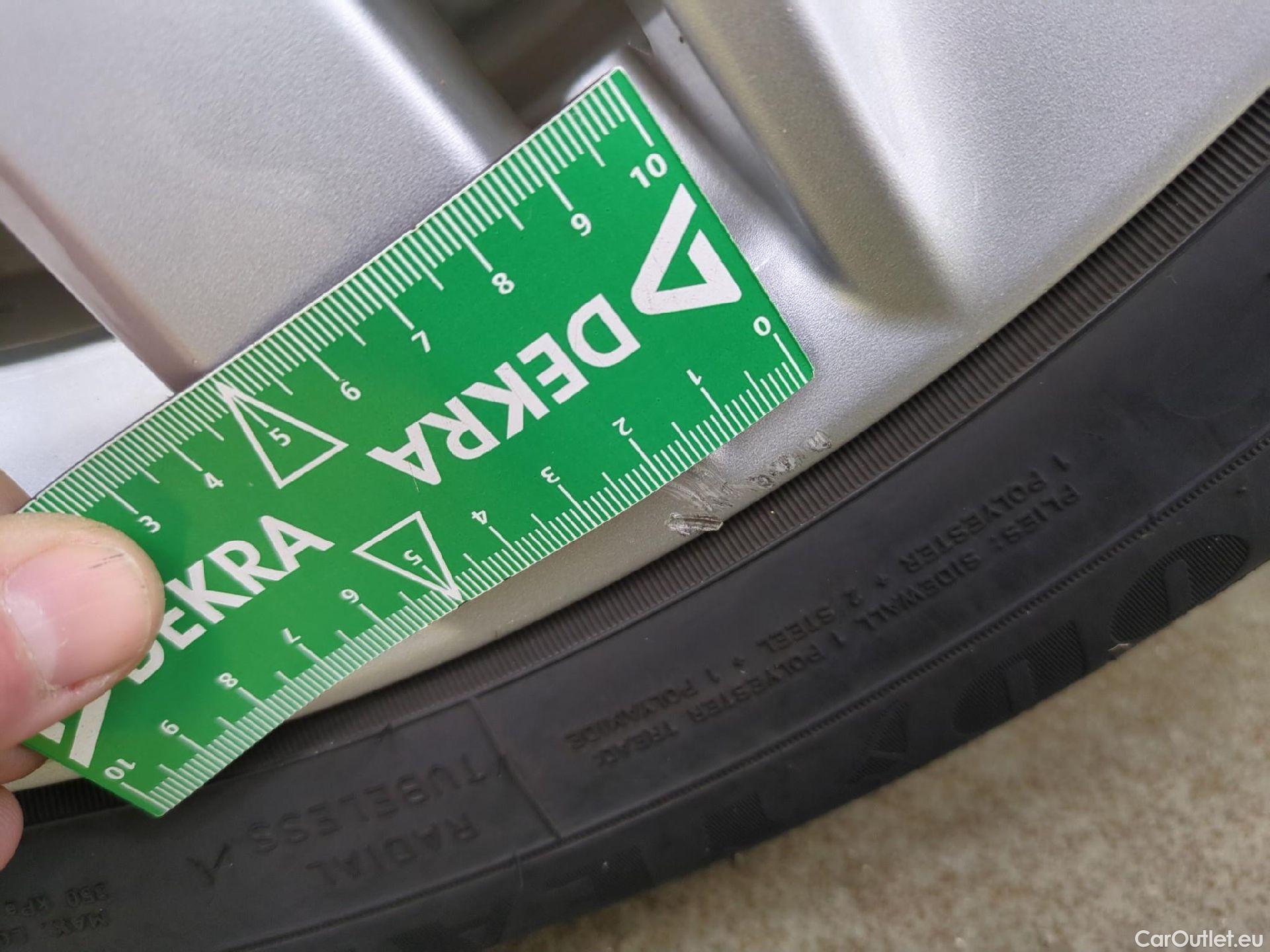  Toyota  Corolla TOYOTA  Touring Sports / 2018 / 5P / Break Hybride 122h Dynamic Business Beyond Zer #11