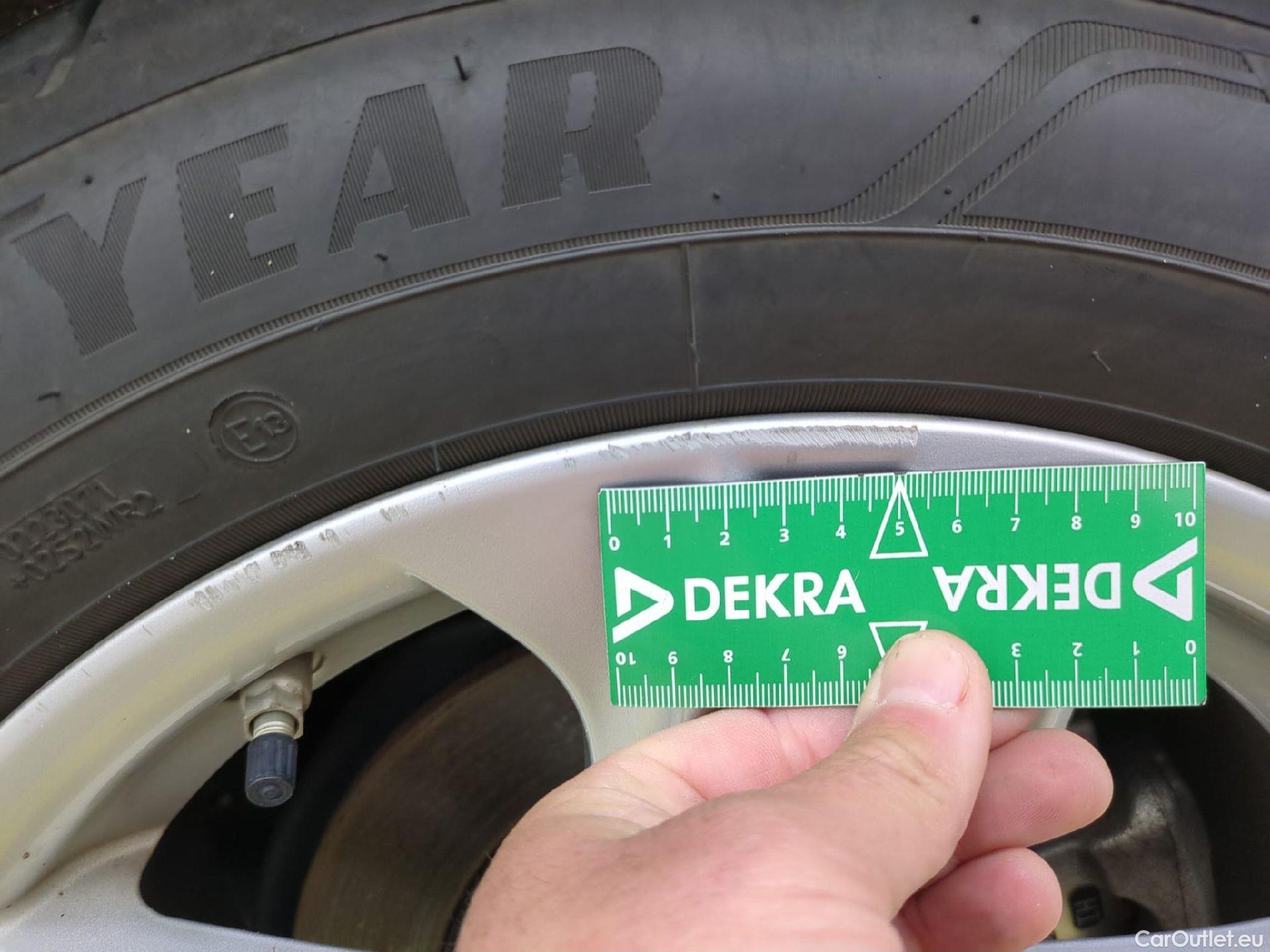  Toyota  Corolla TOYOTA  Touring Sports / 2018 / 5P / Break Hybride 122h Dynamic Business Beyond Zer #12