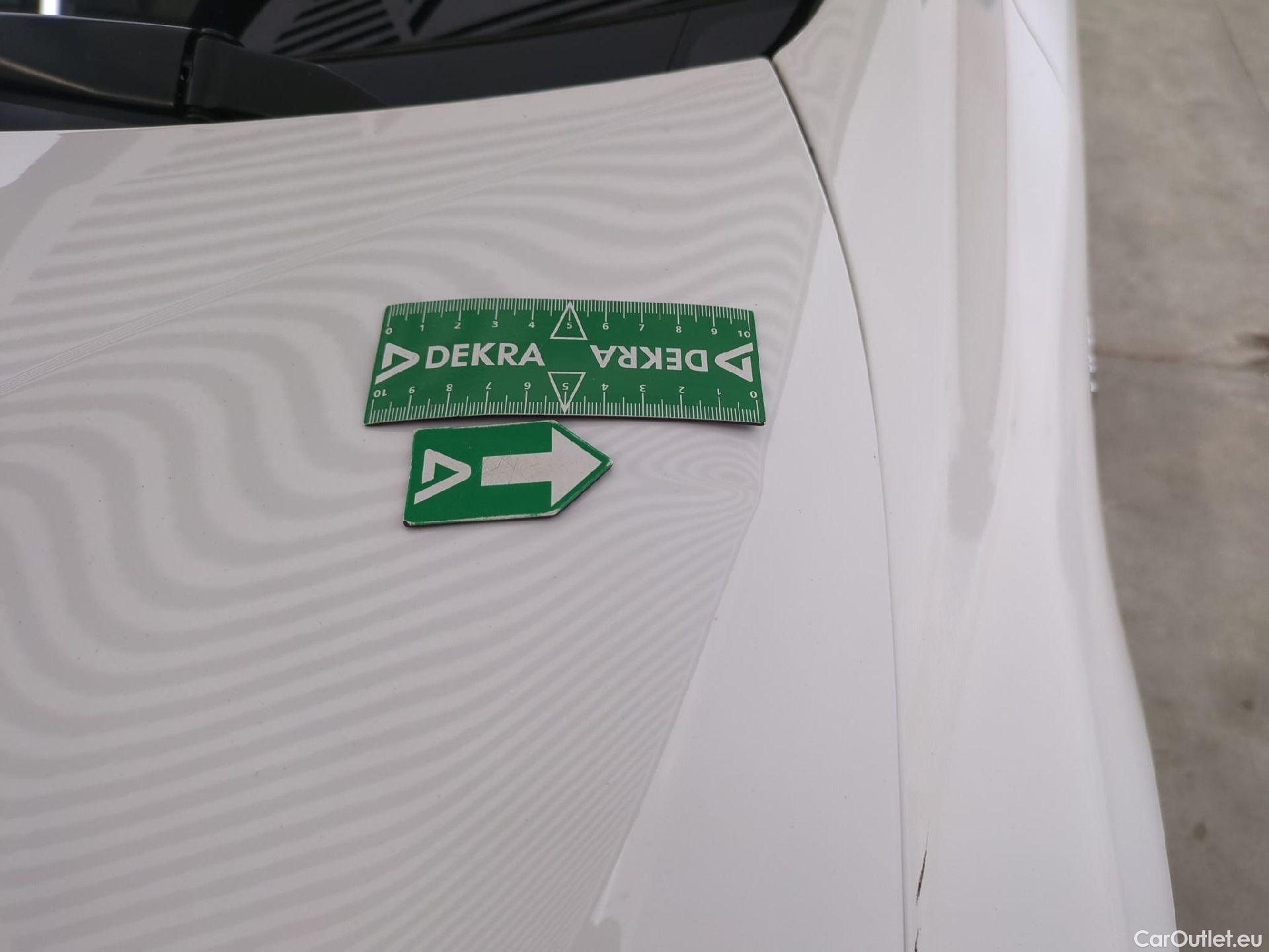  Toyota  Corolla TOYOTA  Touring Sports / 2018 / 5P / Break Hybride 122h Dynamic Business Beyond Zer #50