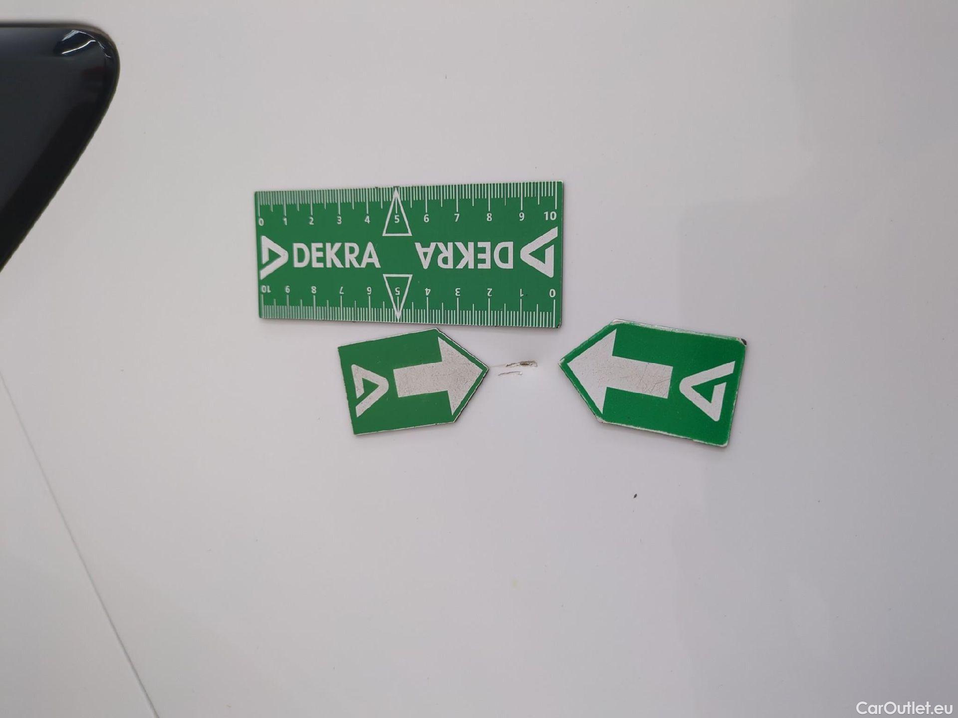  Toyota  Corolla TOYOTA  Touring Sports / 2018 / 5P / Break Hybride 122h Dynamic Business Beyond Zer #40