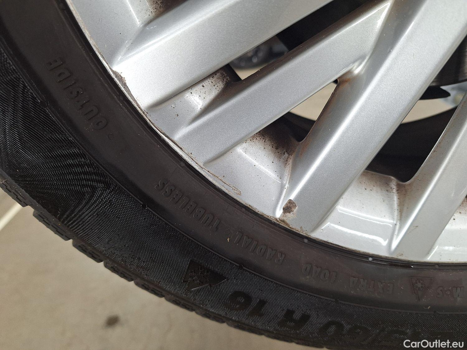  Volkswagen  T-ROC VW,  '17, Volkswagen  1.0 TSI Style 5d #7