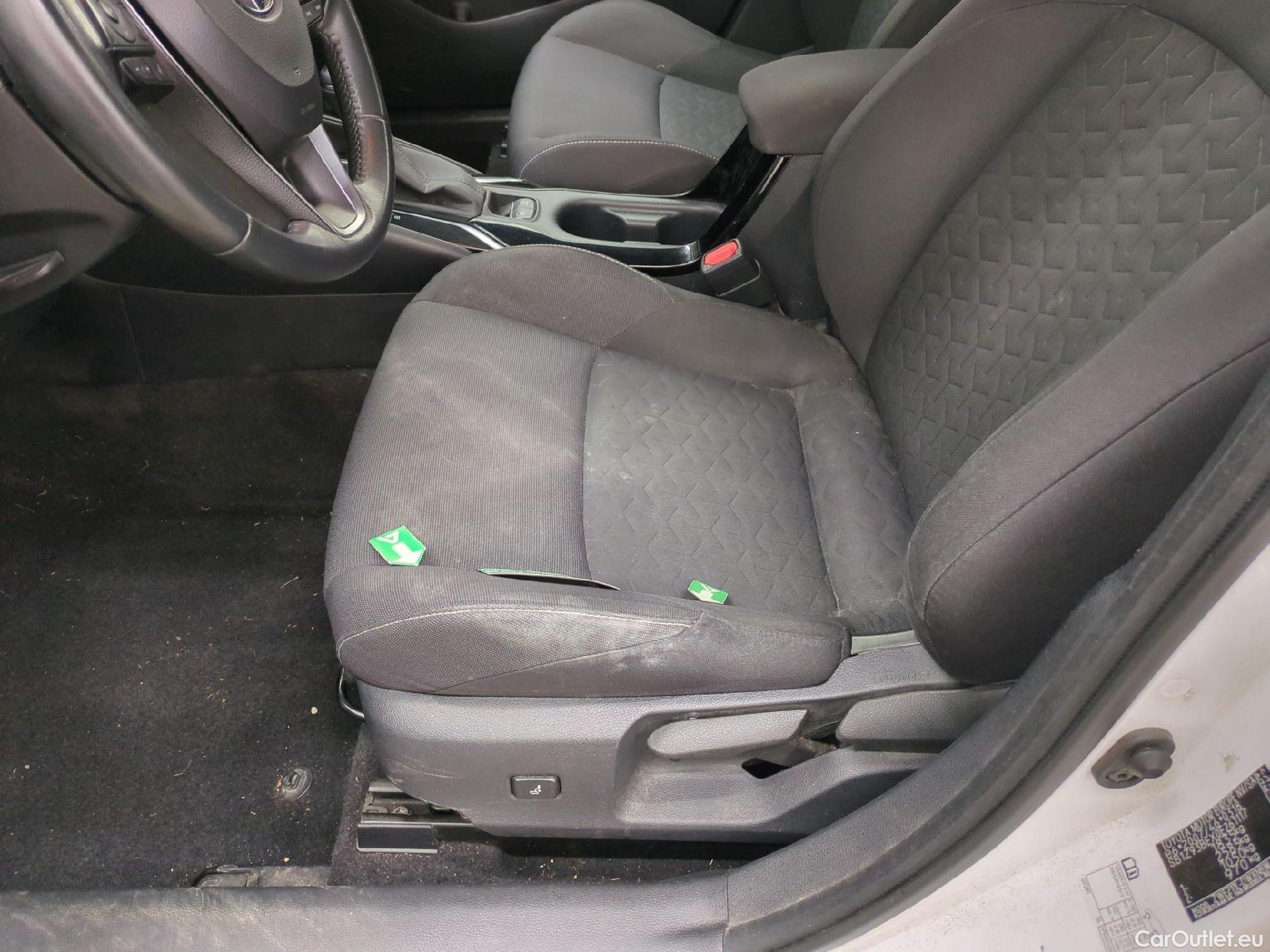  Toyota  Corolla TOYOTA  Touring Sports / 2018 / 5P / Break Hybride 122h Dynamic Business Beyond Zer #2