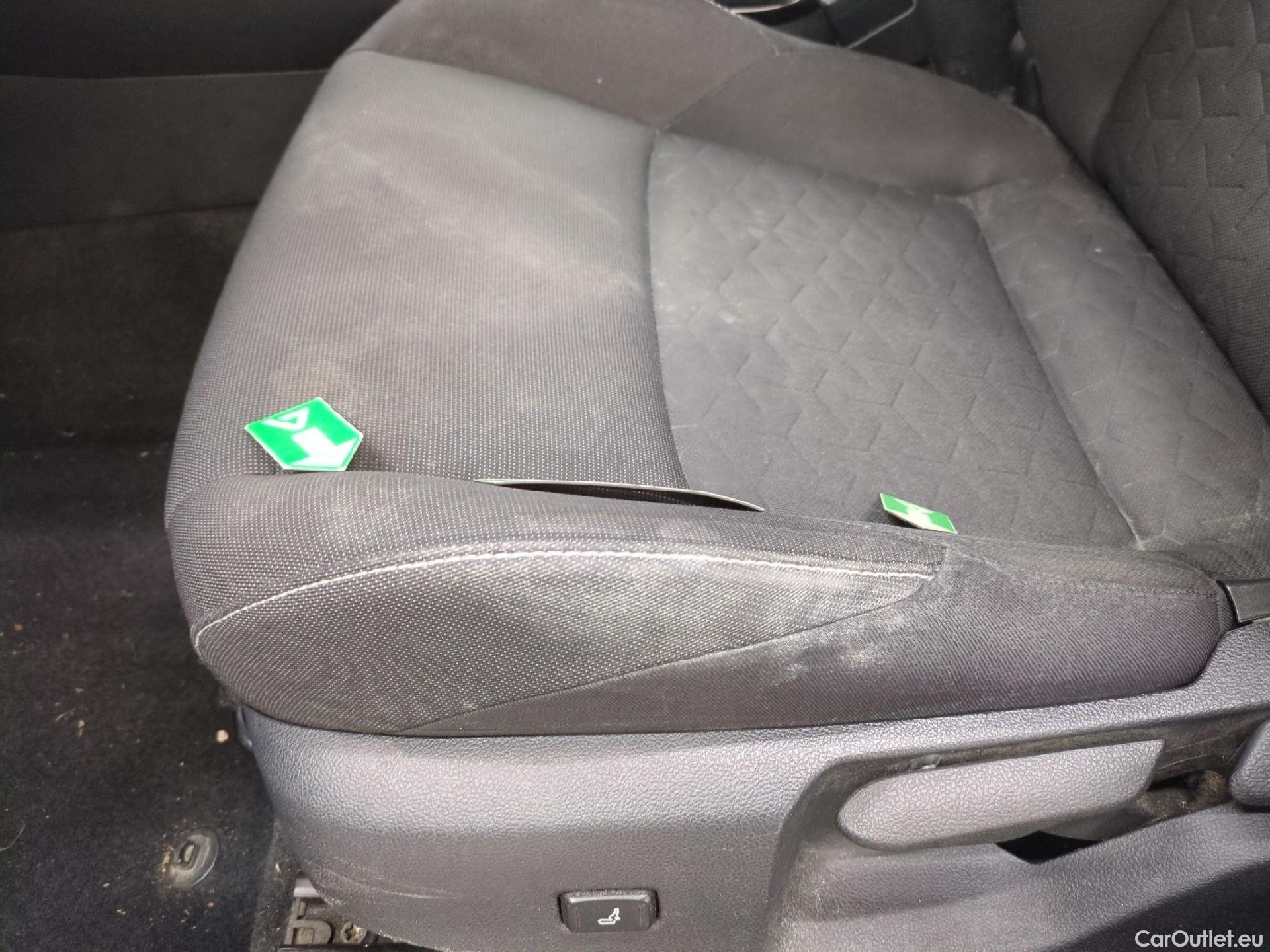  Toyota  Corolla TOYOTA  Touring Sports / 2018 / 5P / Break Hybride 122h Dynamic Business Beyond Zer #1