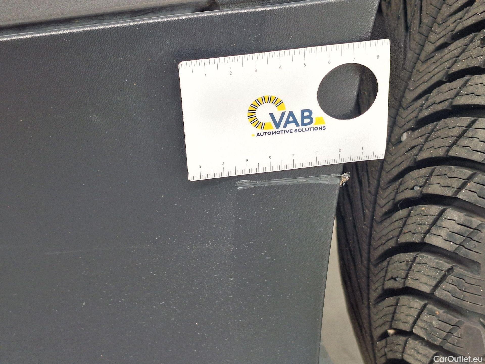  Mercedes  GLB Mercedes,  '19, Mercedes-Benz   200 d Business Solution 5d #38