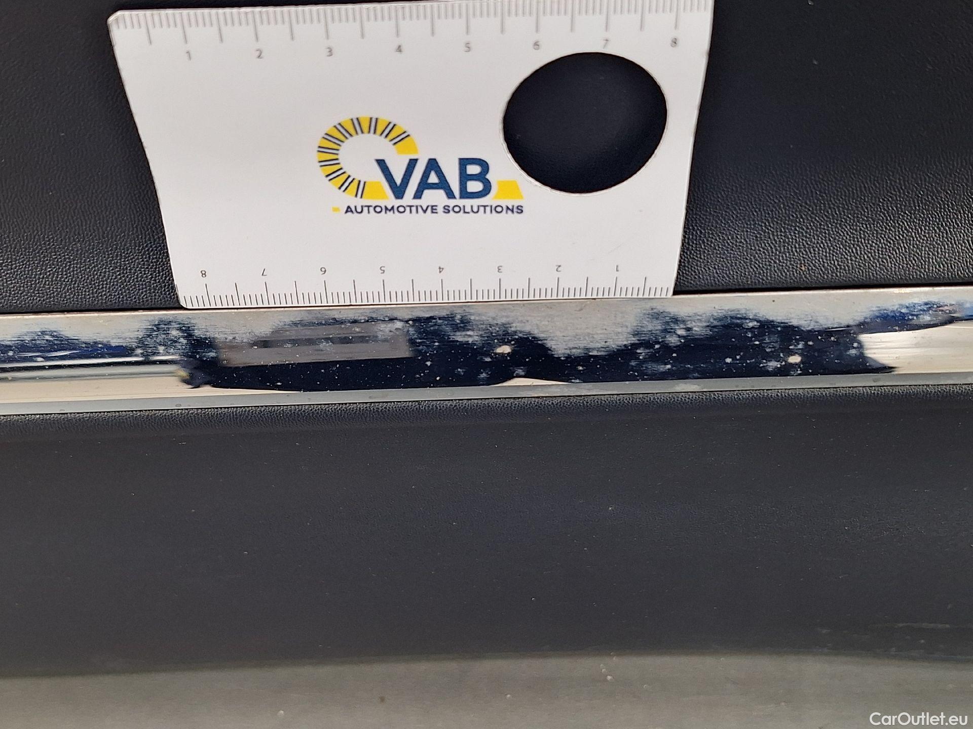  Mercedes  GLB Mercedes,  '19, Mercedes-Benz   200 d Business Solution 5d #40