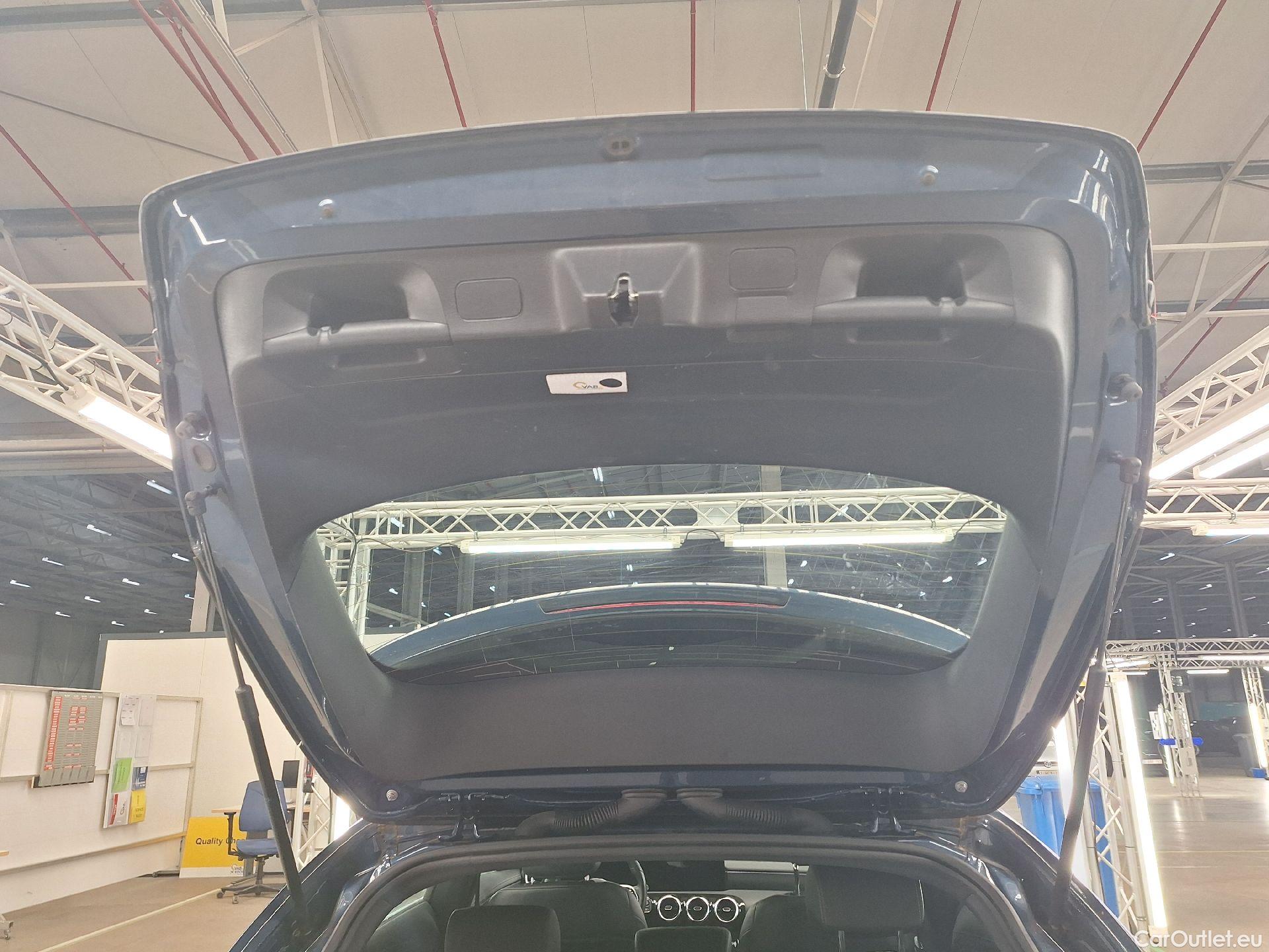  Mercedes  CLA-Klasse Mercedes, CLA-Class SB '19, Mercedes-Benz CLA Shooting Brake CLA 180 d Busines #32