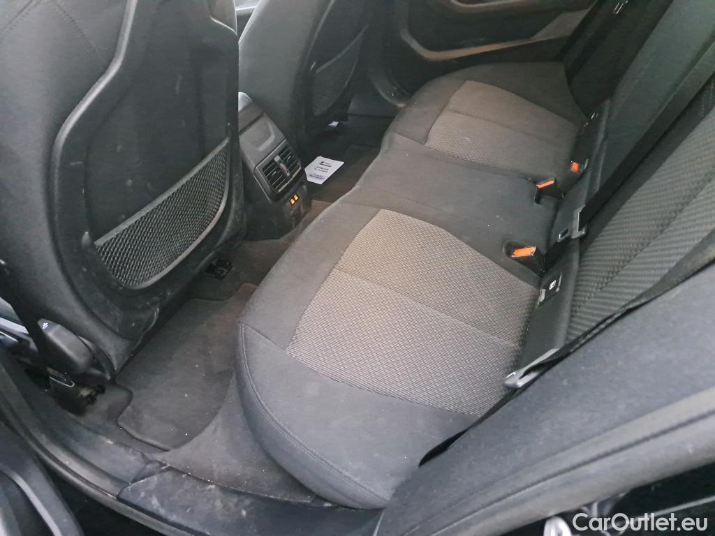  Bmw  Serie 1 BMW  / 2019 / 5P / berlina con portón 116d Corporate Auto. #6