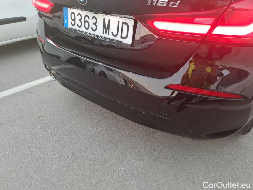  Bmw  Serie 1 BMW  / 2019 / 5P / berlina con portón 116d Corporate Auto. #14