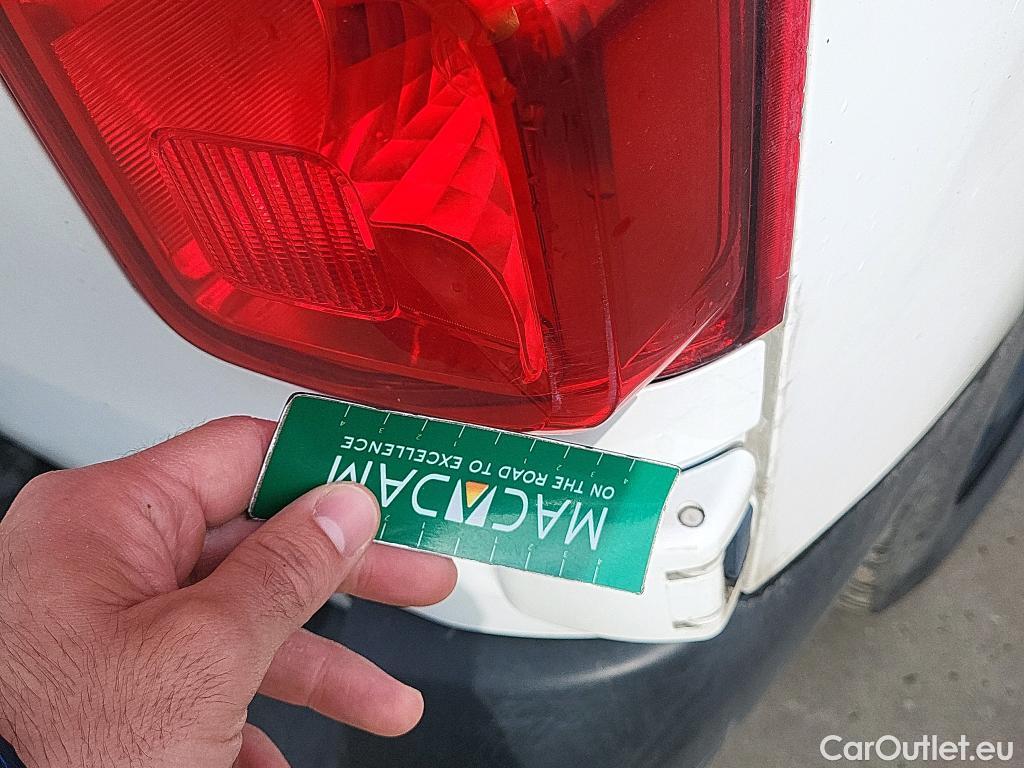  Peugeot  Expert PEUGEOT  / 2016 / 4P / furgón Furgón Premium 2.0 BlueHDi 120 Standard #40