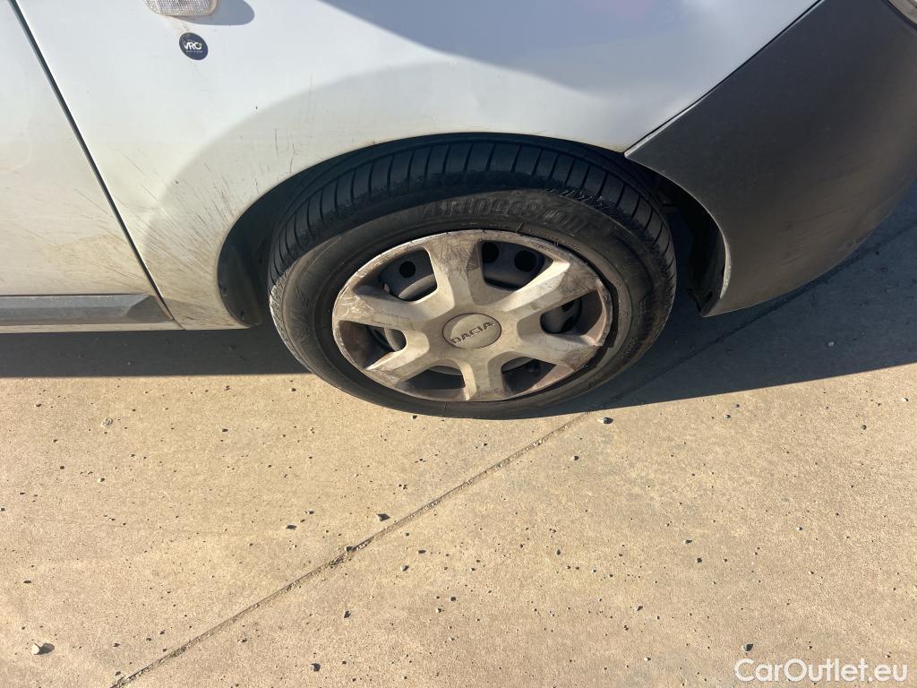  Dacia  Dokker DACIA  / 2013 / 4P / furgón derivado de turismo Van Essential Blue dCi 70kW (95CV) #42