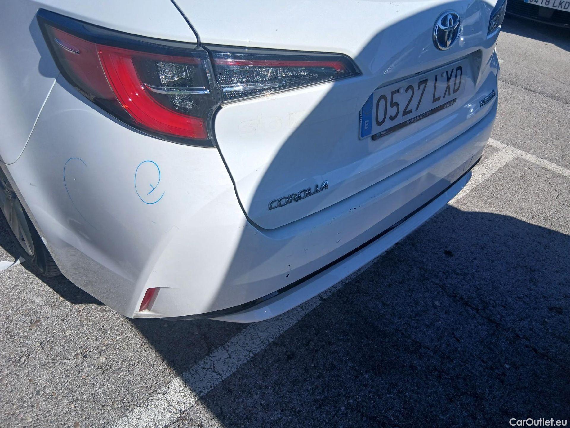  Toyota  Corolla TOYOTA  / 2019 / 5P / familiar 1.8 125H ACTIVE TECH E-CVT TOU SPORT #25