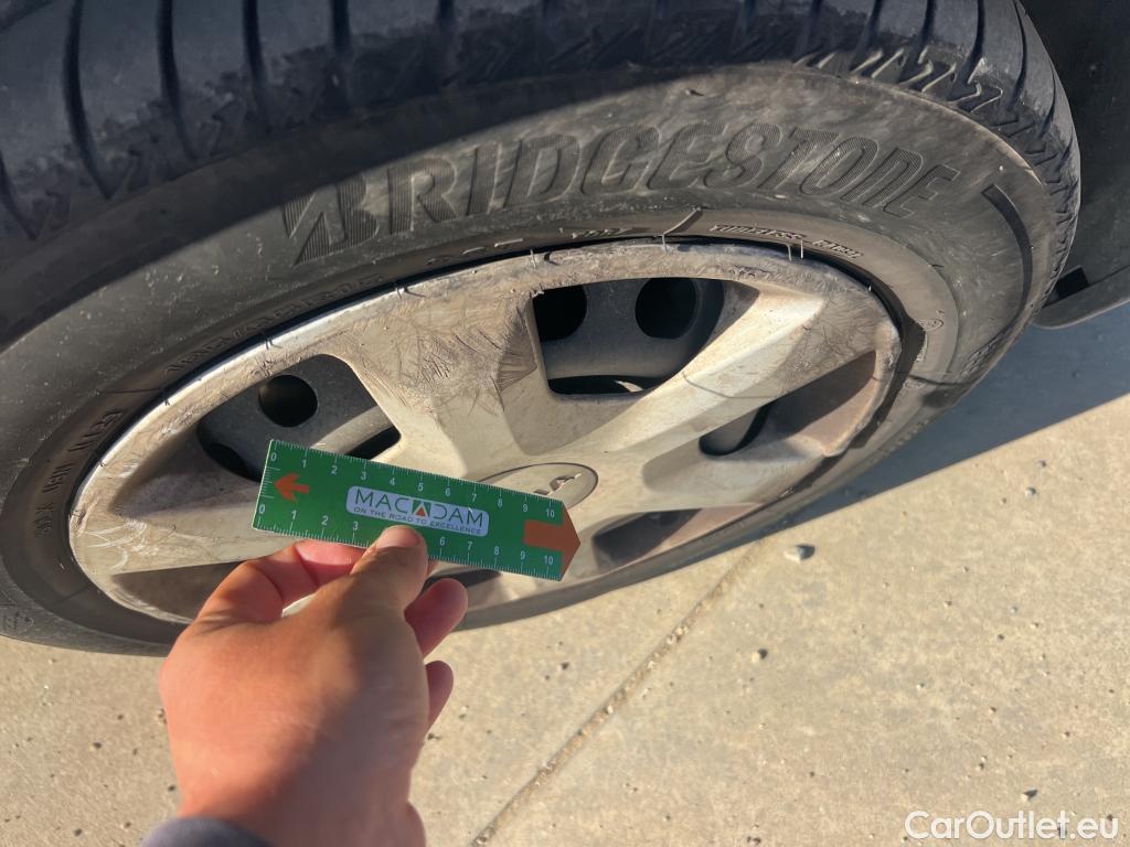  Dacia  Dokker DACIA  / 2013 / 4P / furgón derivado de turismo Van Essential Blue dCi 70kW (95CV) #43