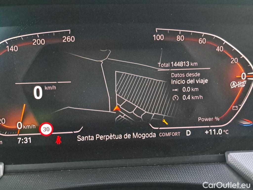  Bmw  Serie 1 BMW  / 2019 / 5P / berlina con portón 116d Corporate Auto. #28