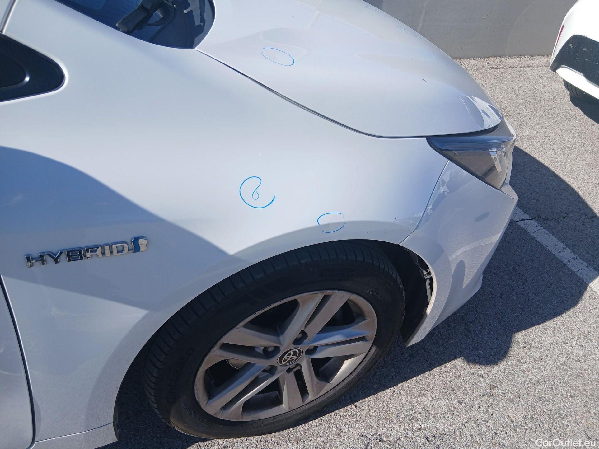  Toyota  Corolla TOYOTA  / 2019 / 5P / familiar 1.8 125H ACTIVE TECH E-CVT TOU SPORT #32