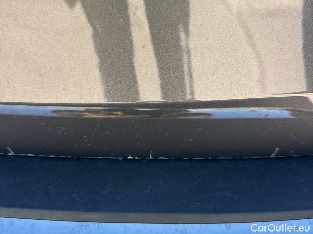  Peugeot  3008 PEUGEOT  Hybrid / 2020 / 5P / todoterreno 225 e-EAT8 Allure (AC2) #1