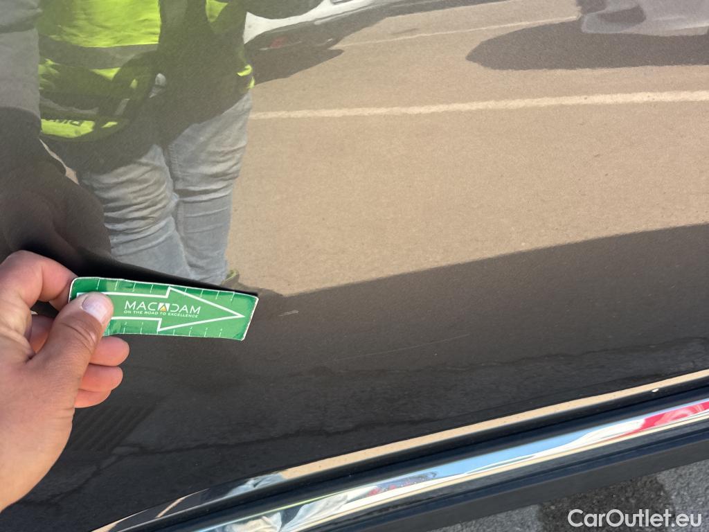  Peugeot  3008 PEUGEOT  Hybrid / 2020 / 5P / todoterreno 225 e-EAT8 Allure (AC2) #16