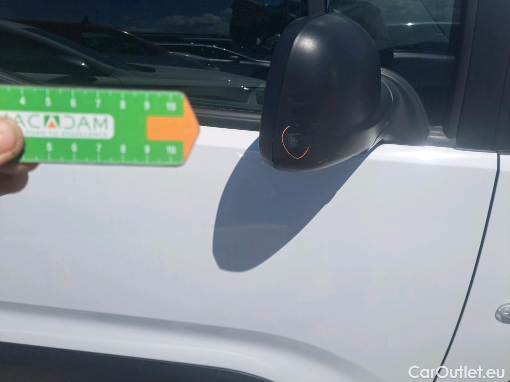  Opel  Combo OPEL  / 2018 / 3P / furgón derivado de turismo 1.5 TD 75kW (100CV) Express L H1 650kg #57