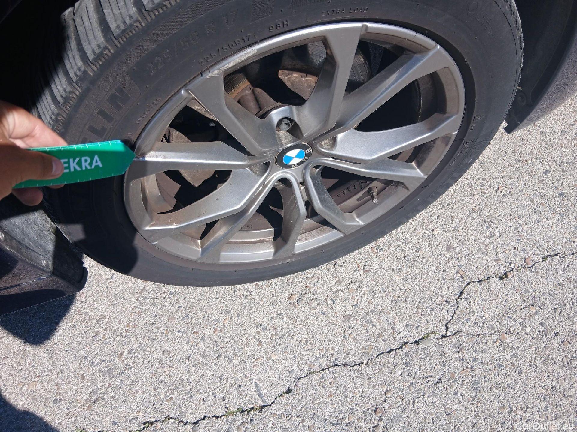  Bmw  Serie 3 BMW  / 2018 / 4P / sedán 320d xDrive Auto. #10