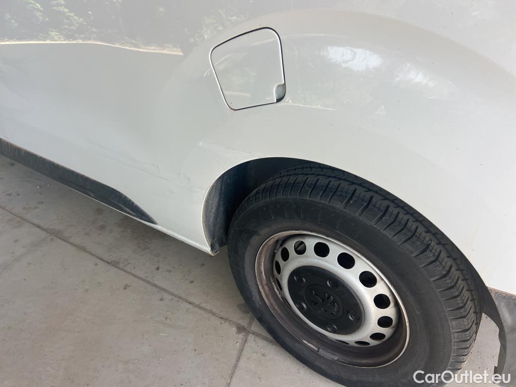  Peugeot  Expert PEUGEOT  / 2016 / 4P / furgón Furgón BlueHDi 100 S&S 6v Standard #5