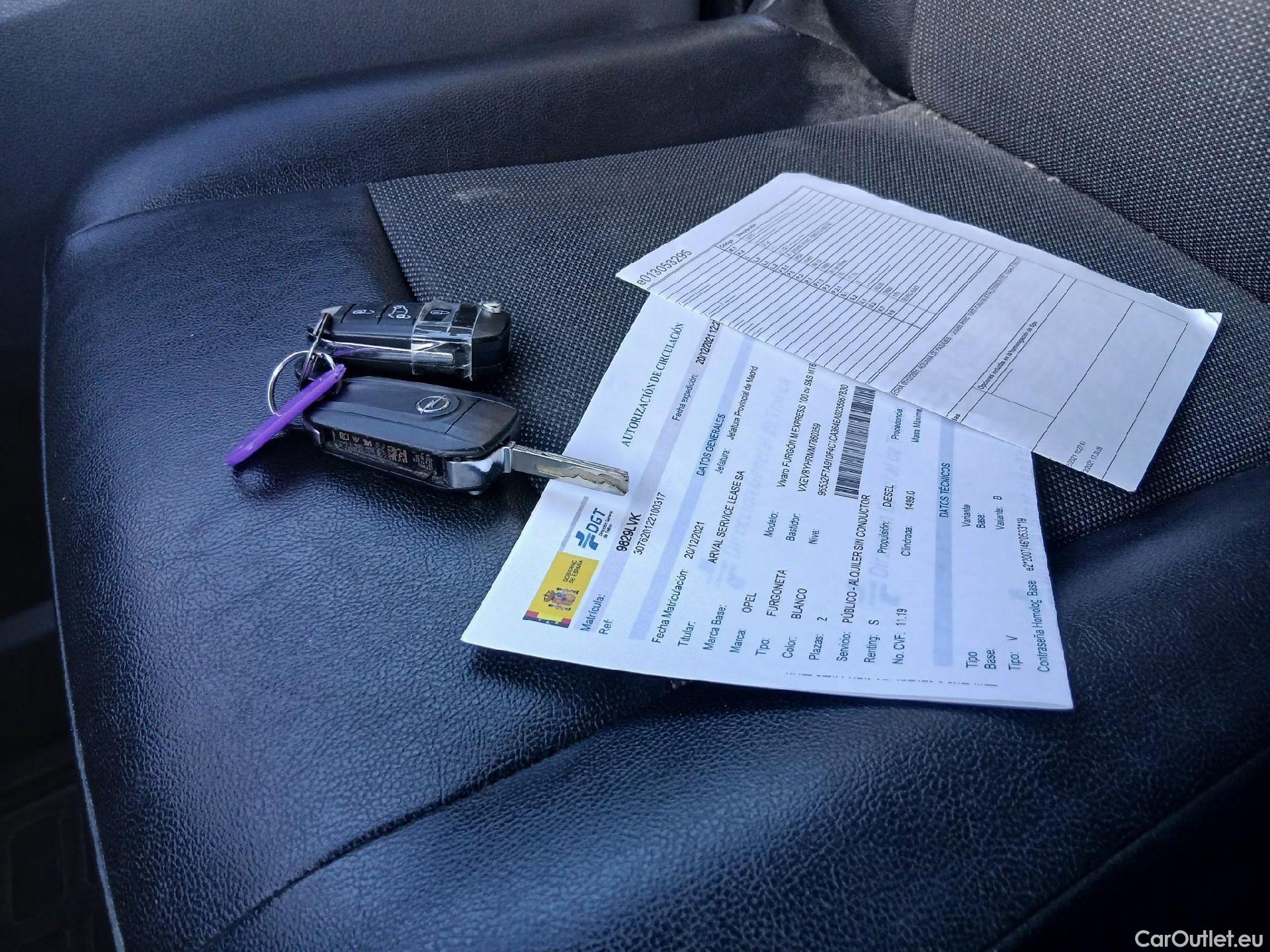  Opel  Vivaro OPEL  / 2019 / 4P / furgón 1.5 Diésel 74kW (100CV) M Std Express #1