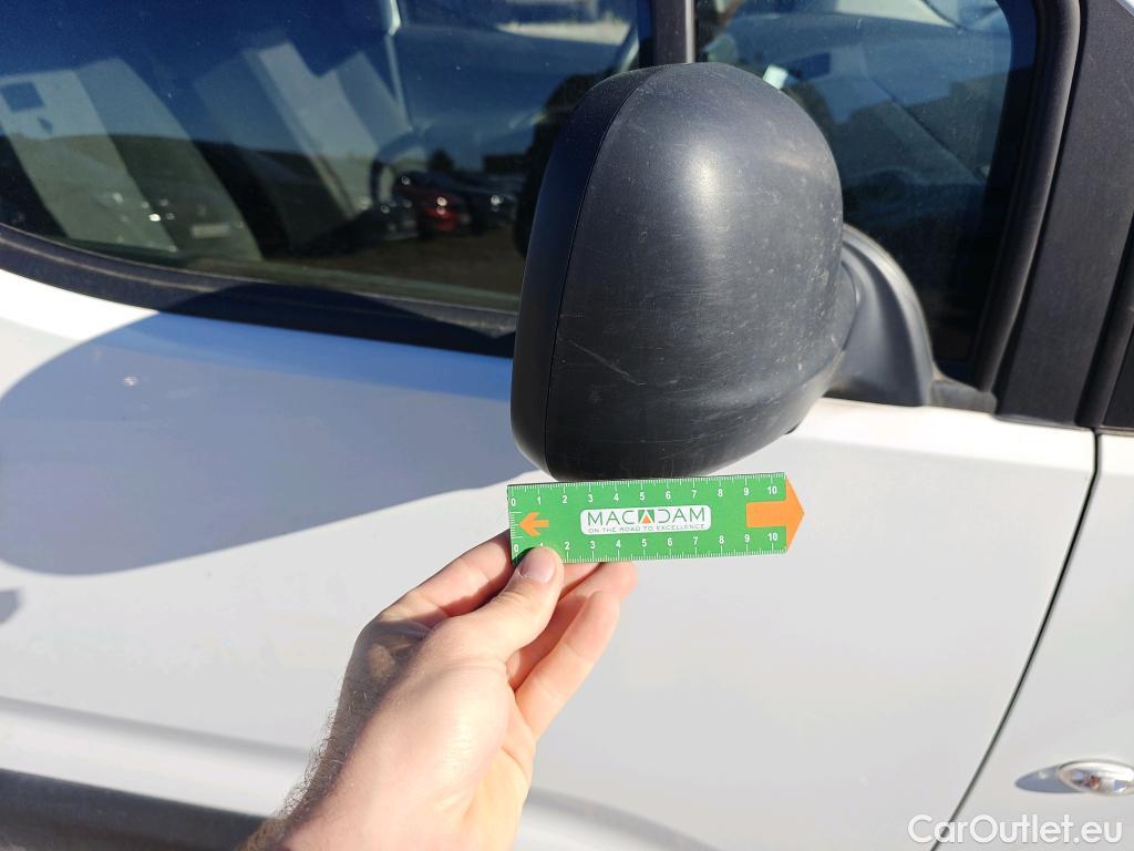  Citroen  Berlingo CITROEN  / 2018 / 3P / furgón derivado de turismo Talla M BlueHDi 100 CONTROL #93