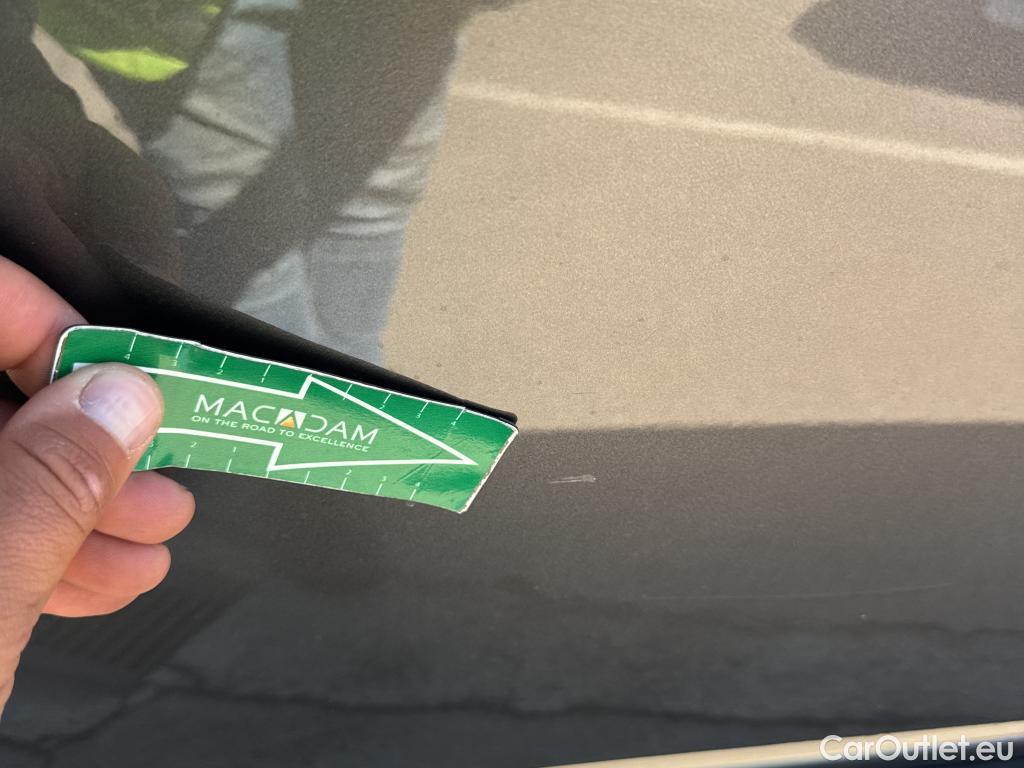  Peugeot  3008 PEUGEOT  Hybrid / 2020 / 5P / todoterreno 225 e-EAT8 Allure (AC2) #17