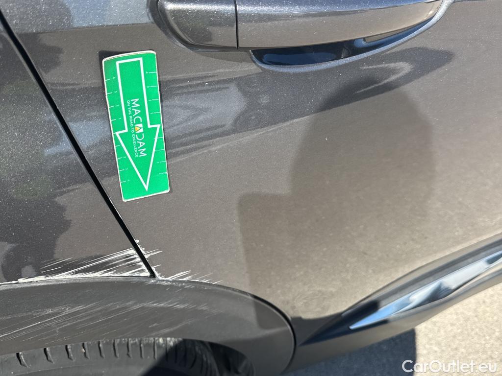  Peugeot  3008 PEUGEOT  Hybrid / 2020 / 5P / todoterreno 225 e-EAT8 Allure (AC2) #15