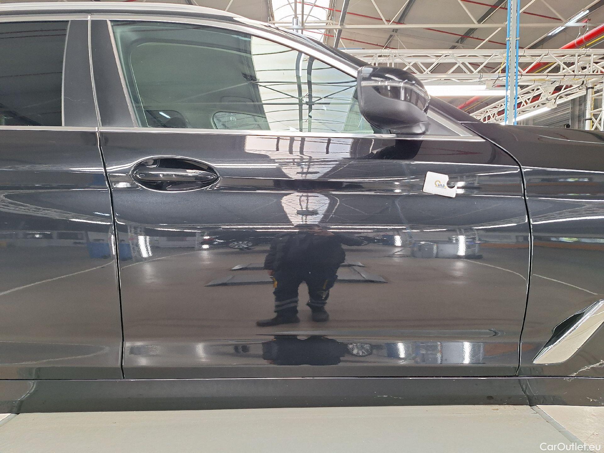  Bmw  Serie 5 BMW, 5-serie To FL'20, BMW 5 Reeks Touring 518d Aut. (110 kW) 5d #17