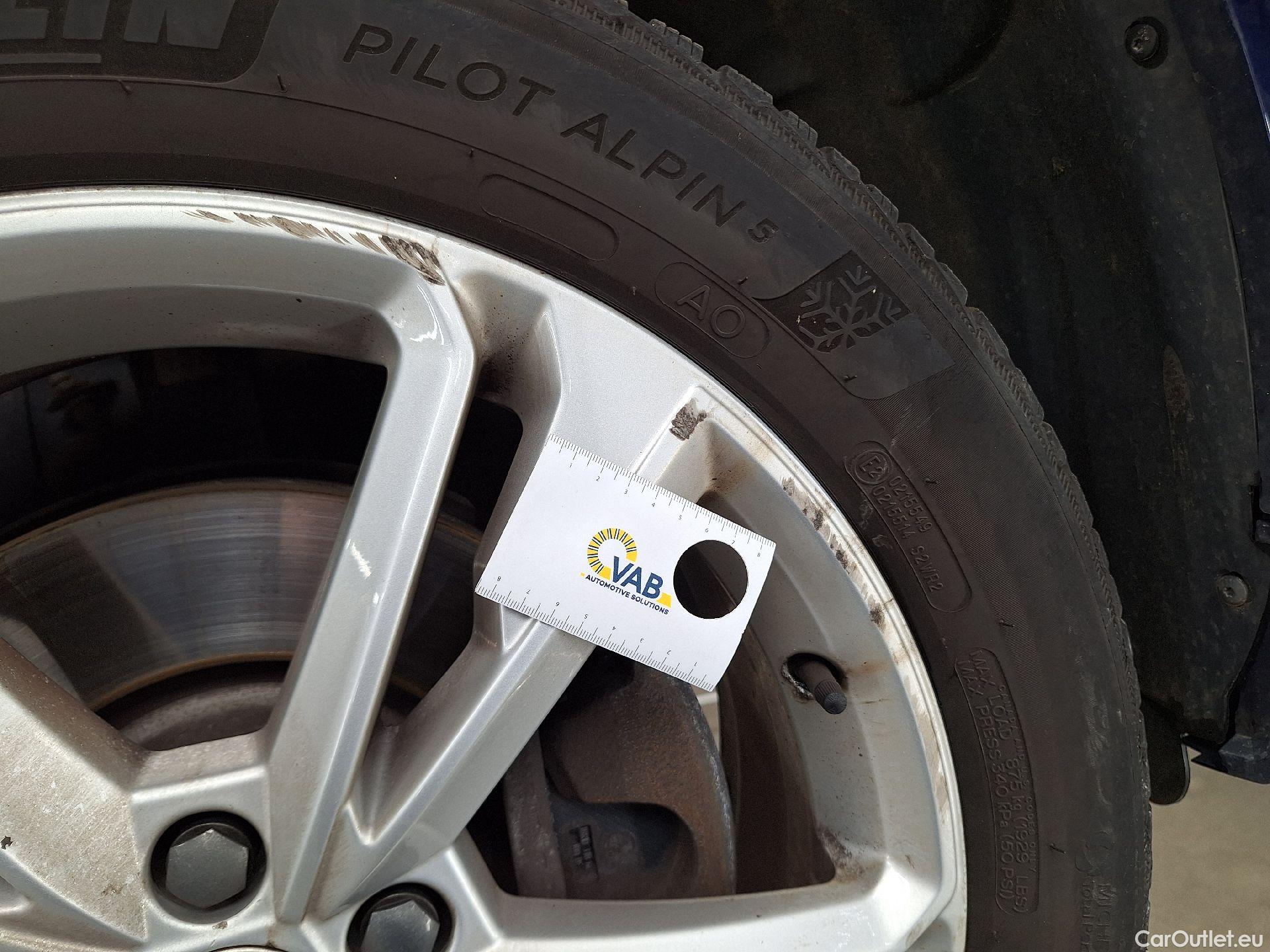  Audi  Q3 Audi,  SB '19 PHEV, Audi  Sportback 45 TFSI e S tronic S Line 5d #33