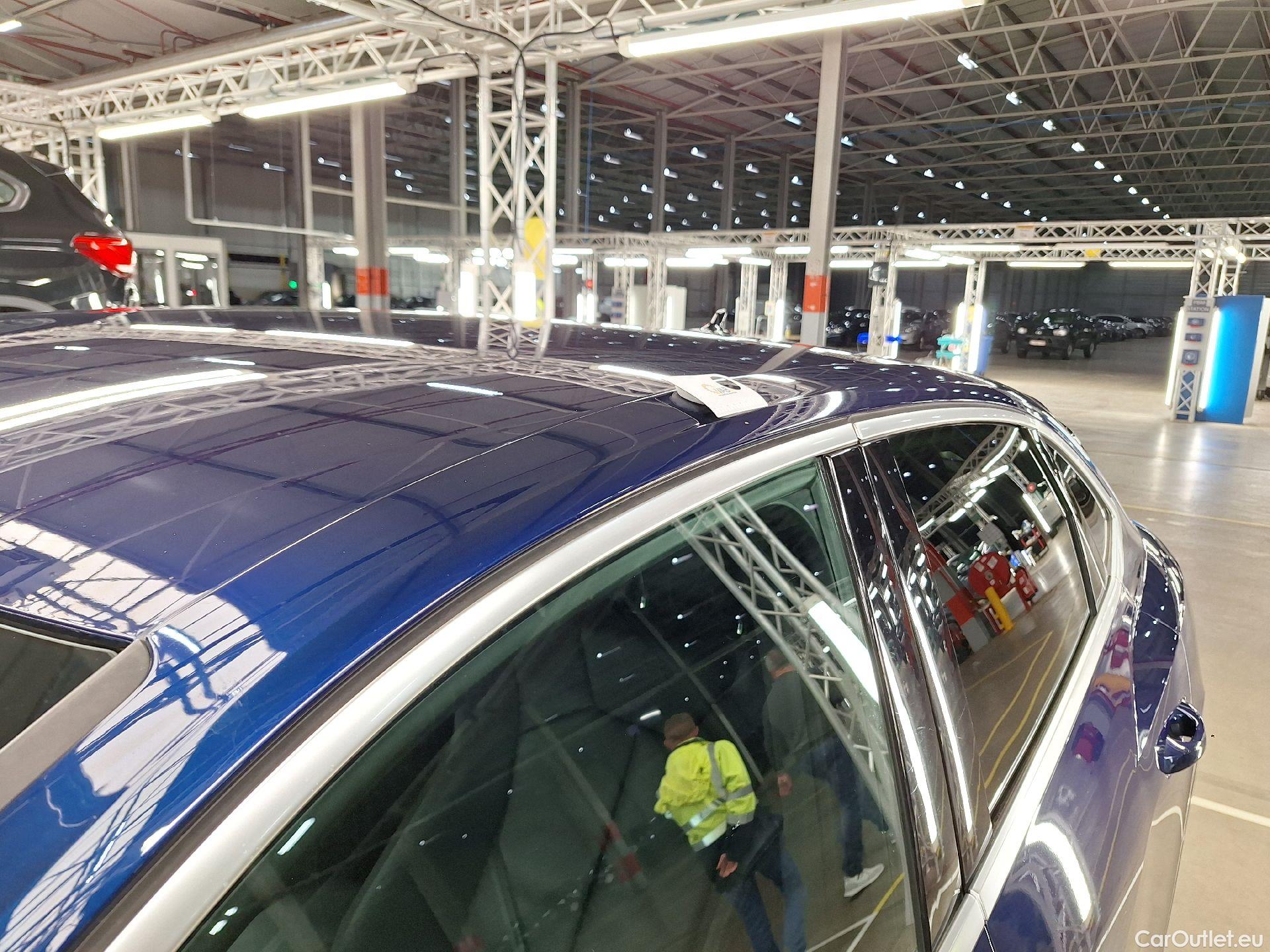  Audi  Q3 Audi,  SB '19 PHEV, Audi  Sportback 45 TFSI e S tronic S Line 5d #4