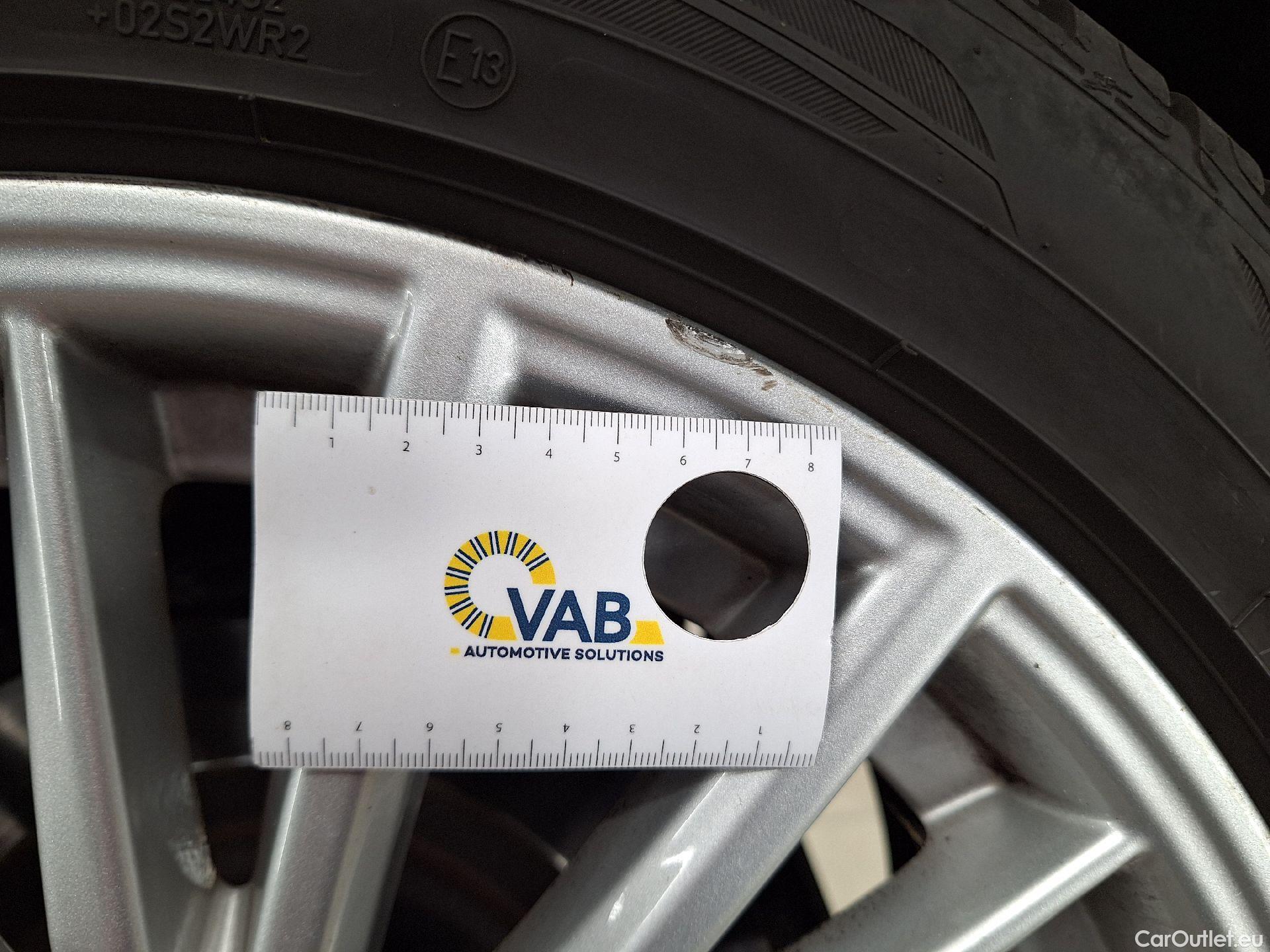  Bmw  Serie 3 BMW, 3-serie Touring '18, BMW 3 Reeks Touring 318dA (100 kW) 5d #32