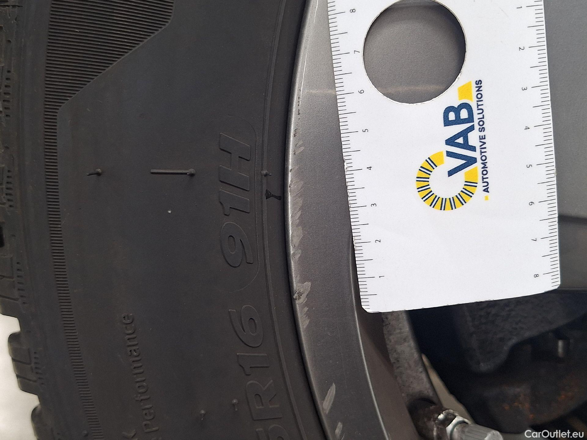  Bmw  Serie 1 BMW, 1-serie '19, BMW 1 Reeks Hatch 116d (85 kW) 5d #29