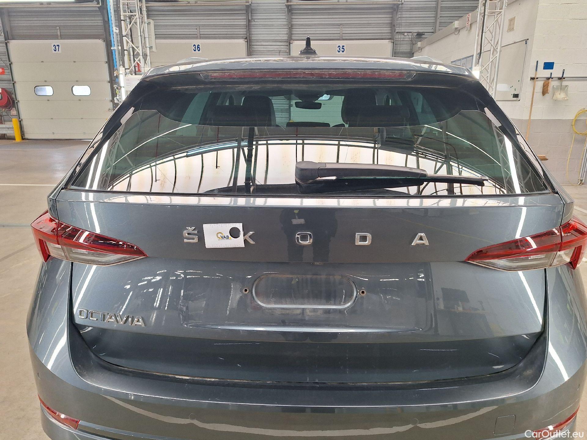 Skoda  Octavia Skoda,  Combi '20, Skoda  Combi 2.0 CRTDI 85kW DSG7 Clever 5d #63