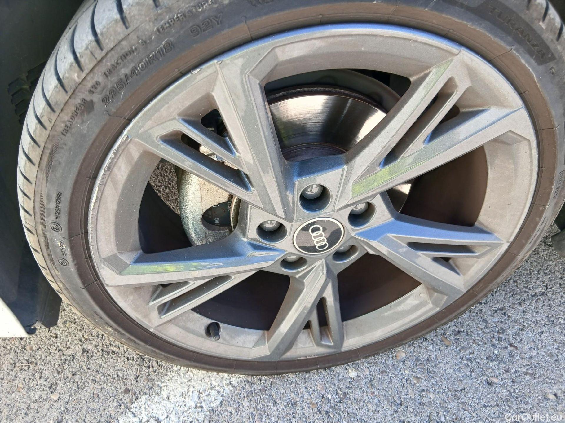  Audi  A3 AUDI  / 2020 / 5P / berlina con portón Sportback S line 35 TFSI 110kW S tronic #8