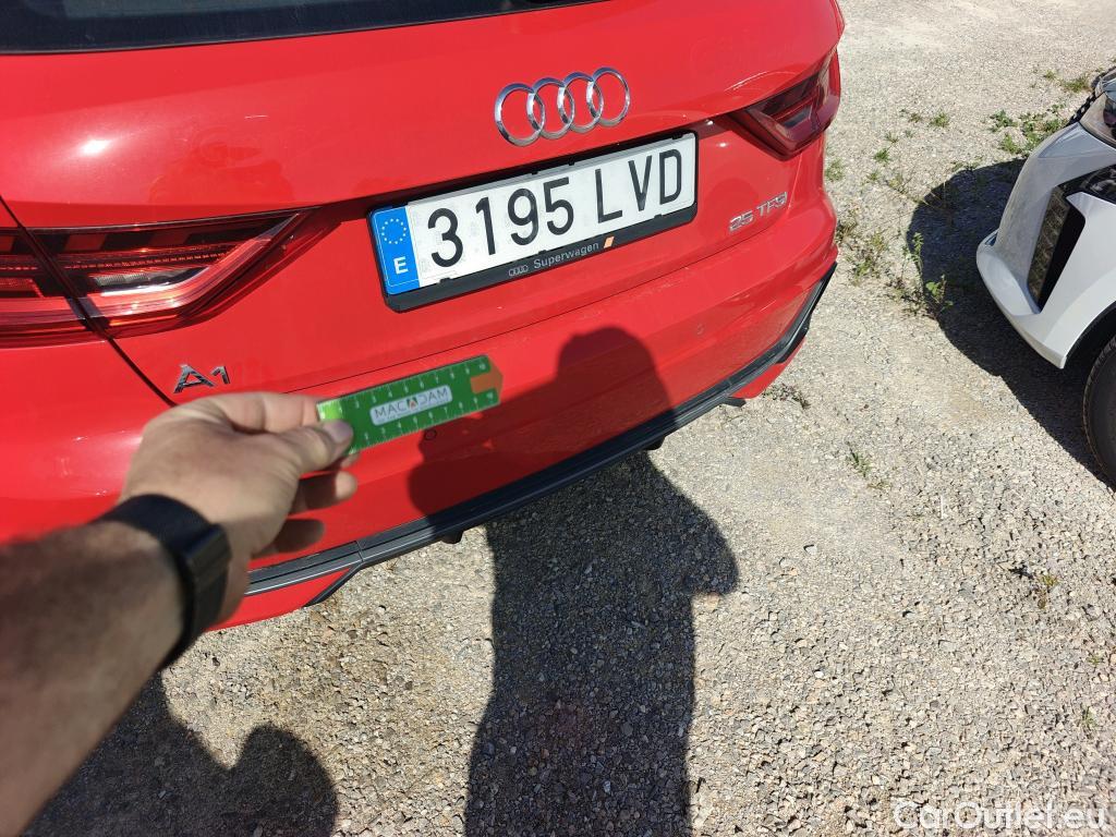  Audi  A1 Sportback AUDI A1 / 2018 / 5P / berlina con portón Sportback Adrenalin 25 TFSI 70kW (95CV)(SP)(SL) #21