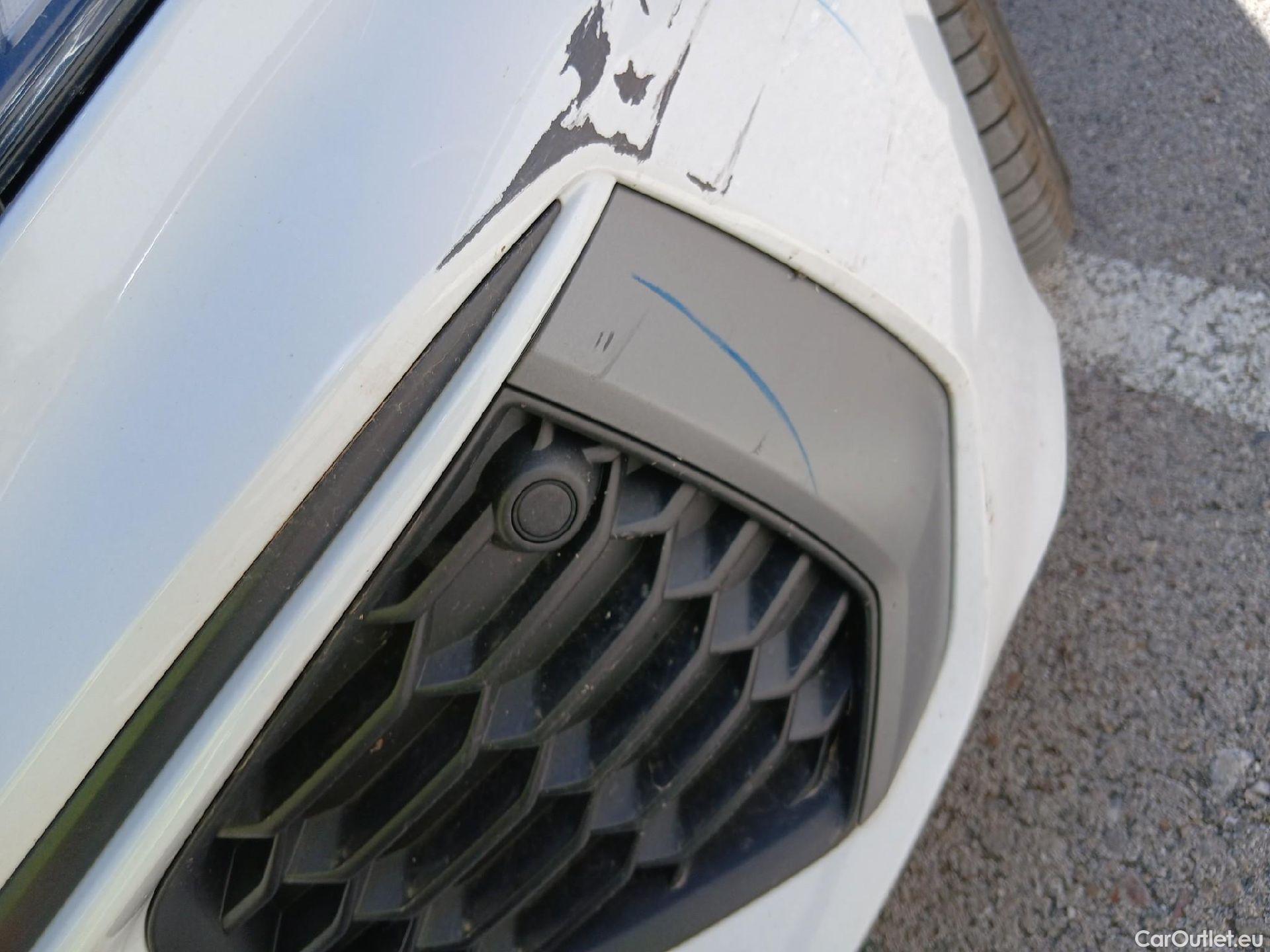  Audi  A3 AUDI  / 2020 / 5P / berlina con portón Sportback S line 35 TFSI 110kW S tronic #4