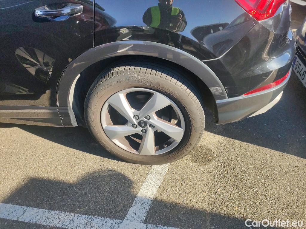  Audi  Q3 AUDI  / 2018 / 5P / todoterreno Advanced 35 TDI 110kW (150CV) S tronic #23