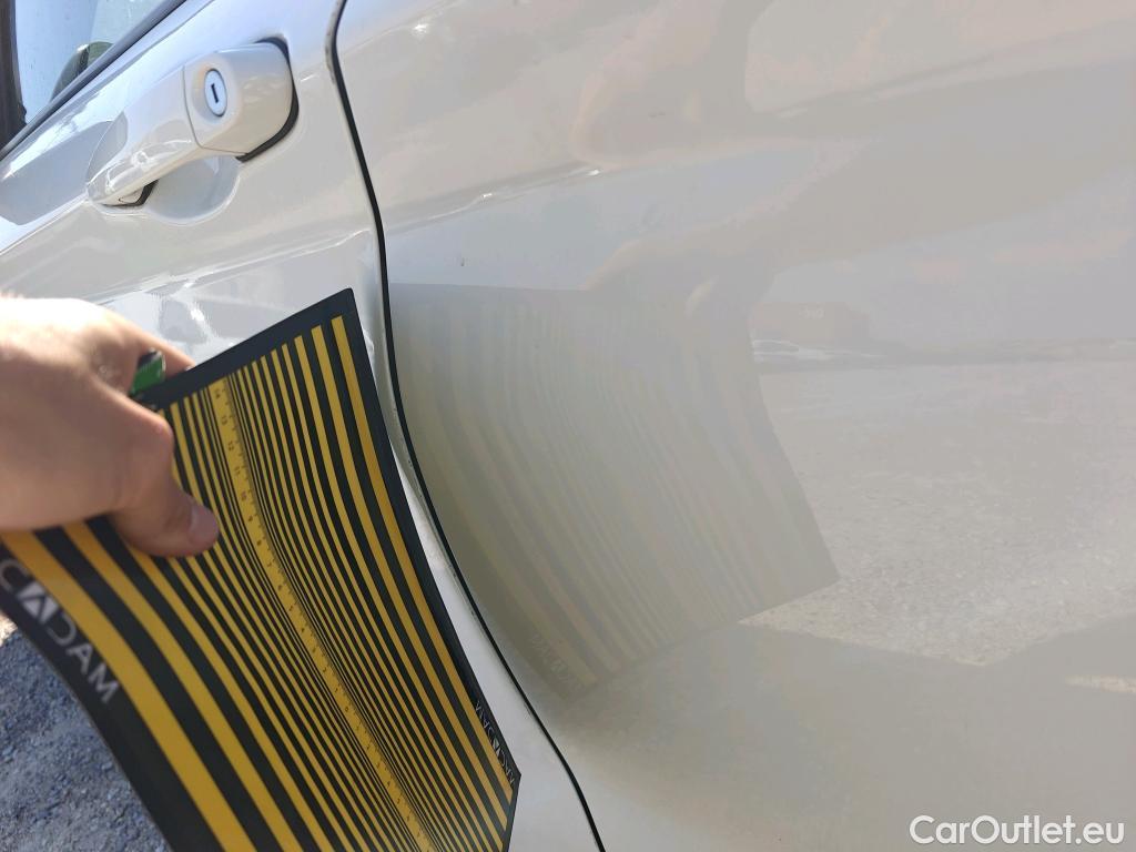  Bmw  Serie 1 BMW  / 2015 / 5P / berlina con portón 116d #8