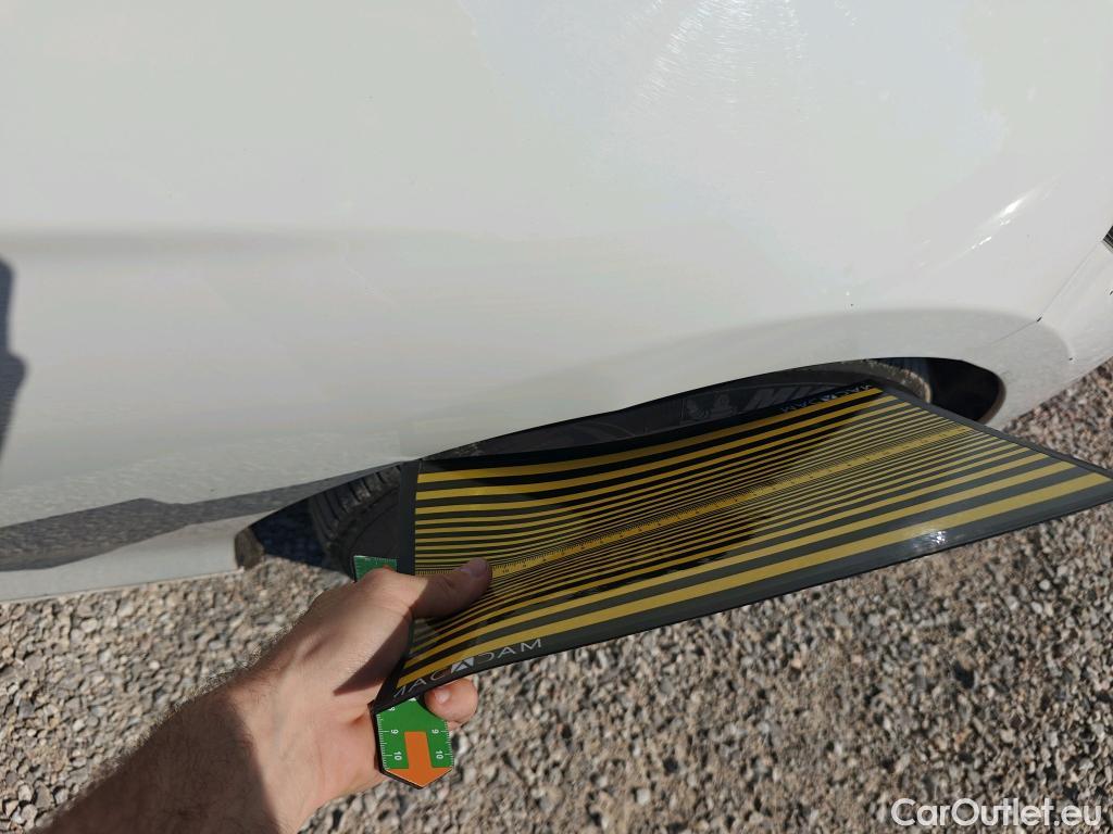  Bmw  Serie 1 BMW  / 2015 / 5P / berlina con portón 116d #15